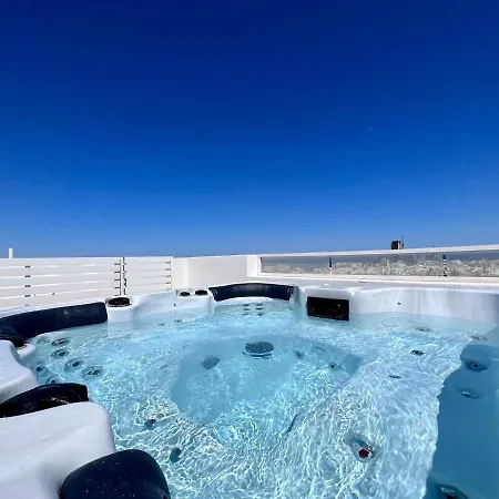 Unique Penthouse With Private Heated Jacuzzi, Close To Restaurants And Night Life Is-Swieqi Exterior photo
