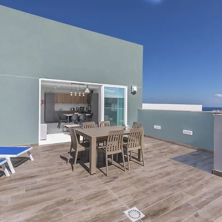 Unique Penthouse With Private Heated Jacuzzi, Close To Restaurants And Night Life Is-Swieqi Exterior photo