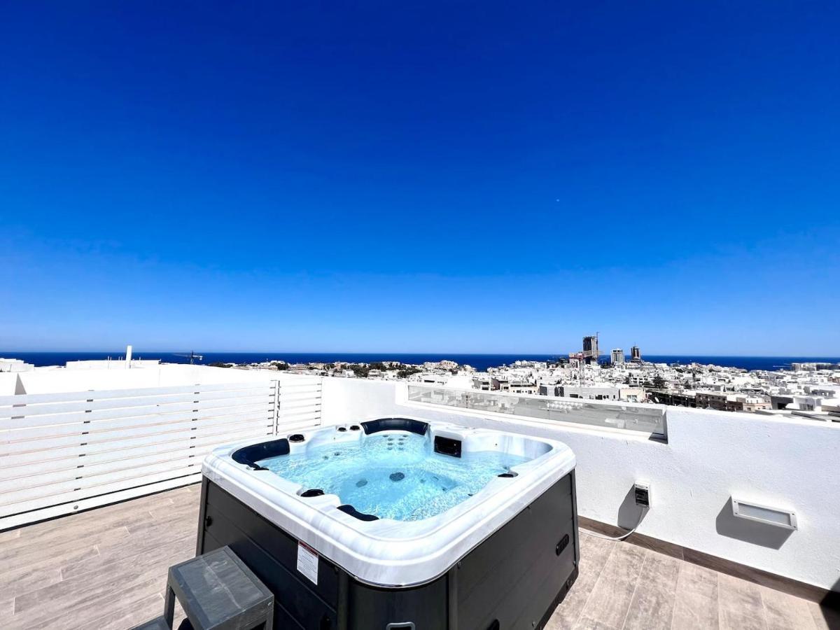 Unique Penthouse With Private Heated Jacuzzi, Close To Restaurants And Night Life * Is-Swieqi