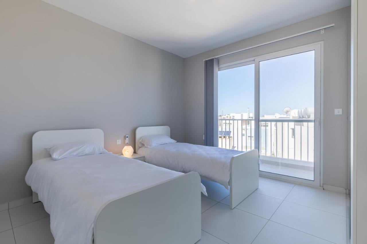 Unique Penthouse With Private Heated Jacuzzi, Close To Restaurants And Night Life Апартаменты